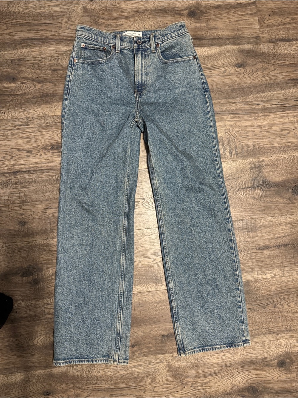 Abercrombie & Fitch high rise 90’s relaxed